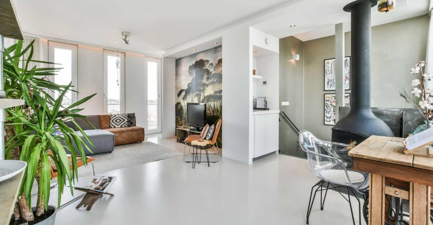 Een elegante gietvloer in de woonkamer