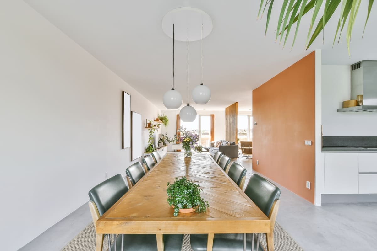 Microcement vloer geplaatst in een keuken